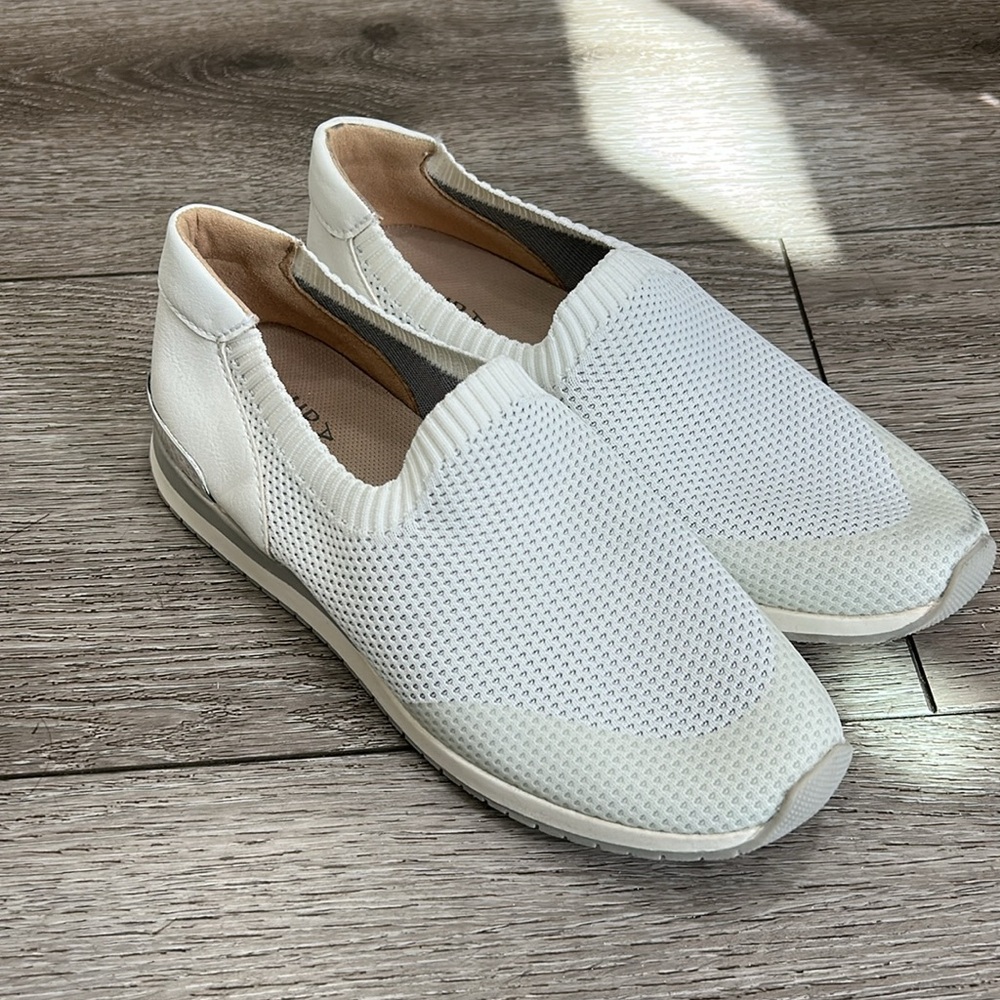 Naturalizer Lafayette Slip-on Sneakers - Picture 5 of 10